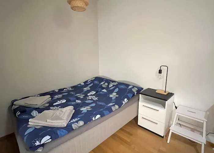 Next To Sello And Leppaevaara Train Station Appartement *